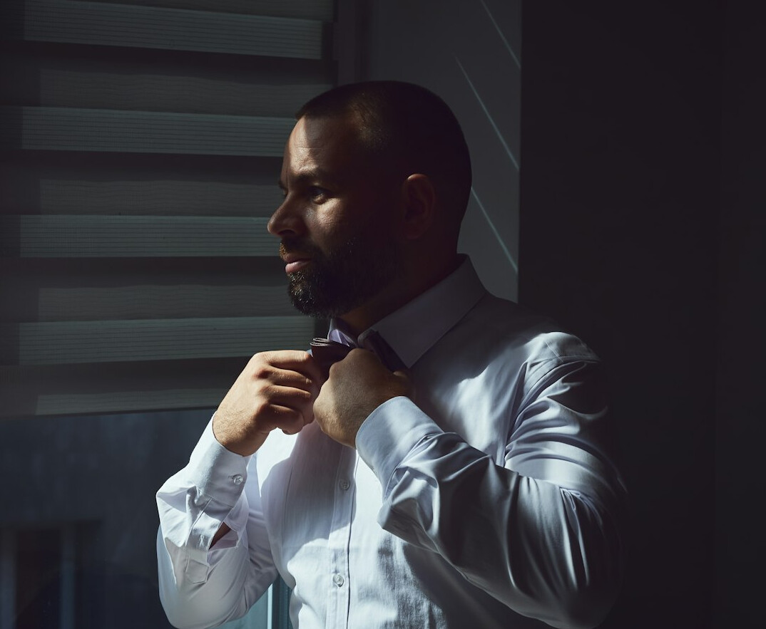 Portret mężczyzny w koszuli, redaktora